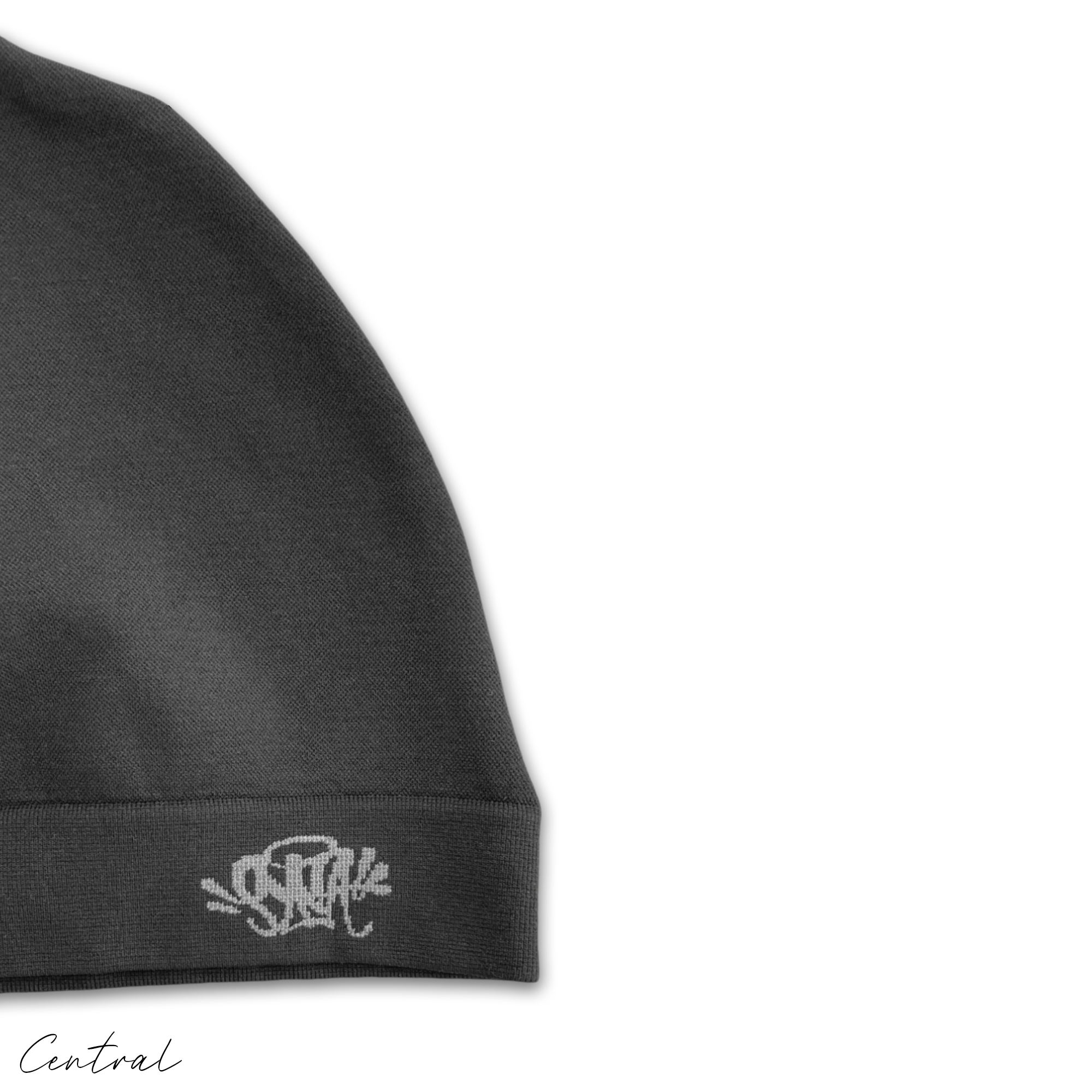 Syna Skull Cap Black/White