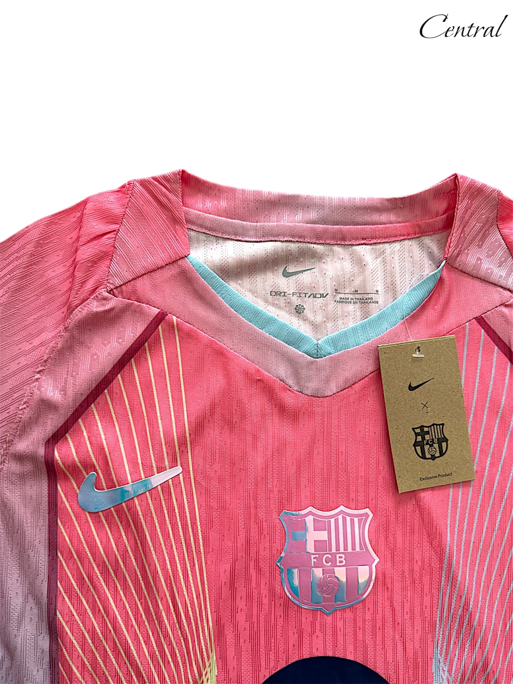 Barcelona 25/26 special edition pink kit for players, featuring the team logo and sleek design details.