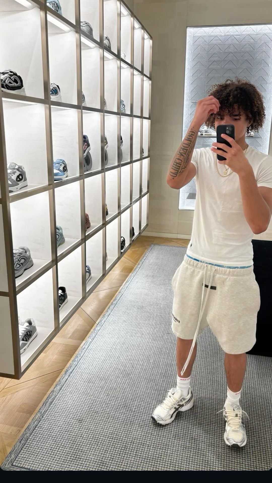 Central AE Essential Short in light grey, casual men's shorts with comfortable fit and versatile style, front and side view.