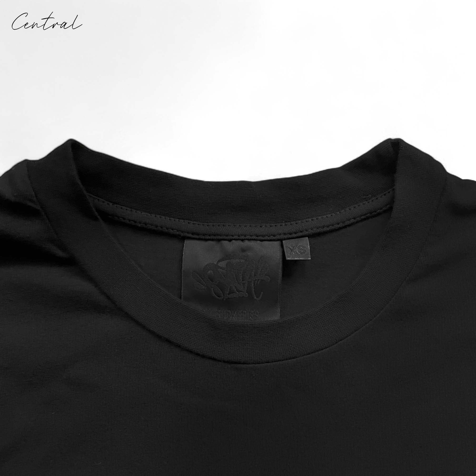 Black Syna World short set by Central ae featuring a comfortable t-shirt and matching shorts displayed on a neutral background.