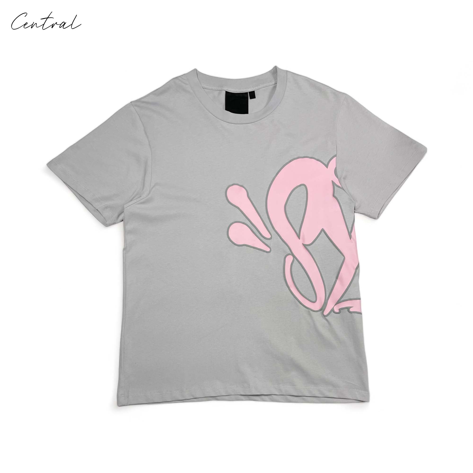 Gray and pink Syna World short set featuring a comfortable t-shirt and matching shorts by Closed.