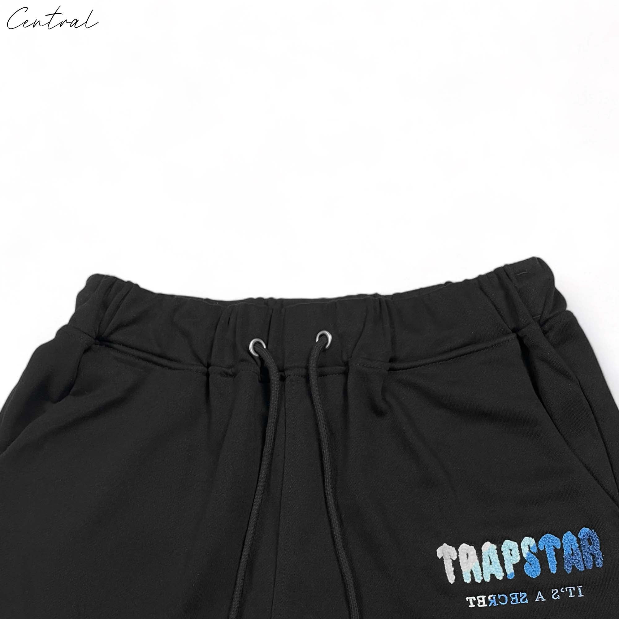 Black Ice Flavours short set featuring a stylish t-shirt and shorts by TRAPSTAR with soft chenille fabric.