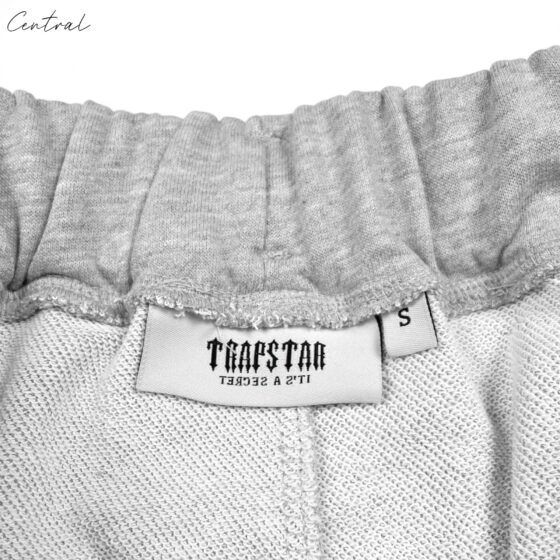 Central AE Trapstar Shooters short set featuring a stylish t-shirt and matching shorts in a modern design.