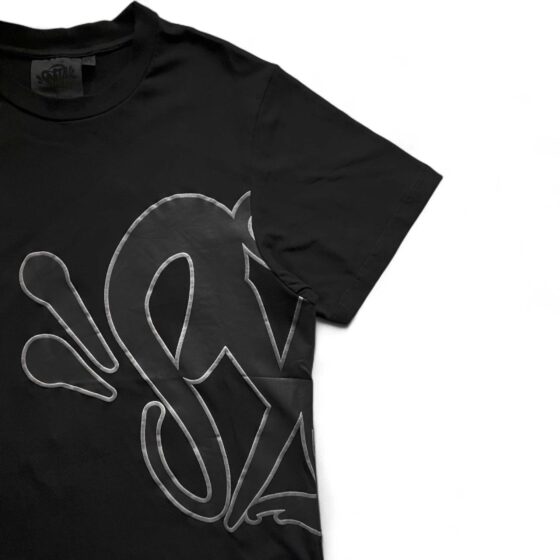 Black Syna World short set by Central ae featuring a stylish t-shirt and matching shorts on a neutral background.