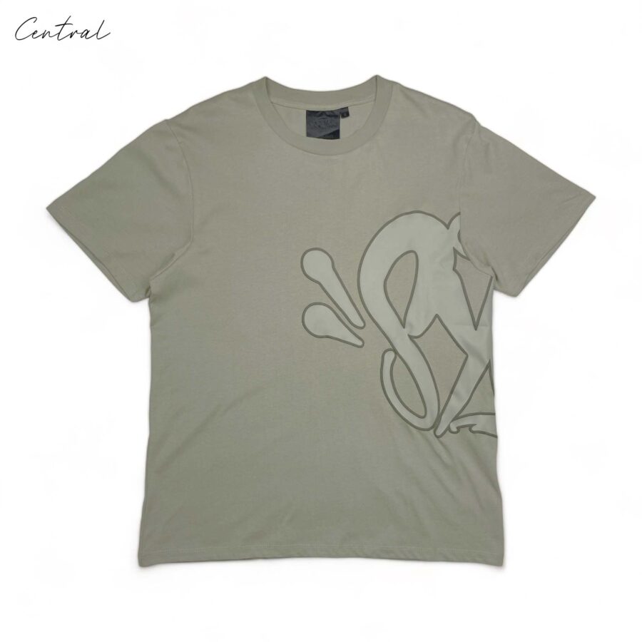 Central Syna World Short Set in green featuring a matching t-shirt and shorts for a stylish summer look.