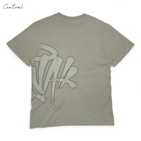 Green Syna World short set featuring a matching t-shirt and shorts by Central, displayed on a neutral background.