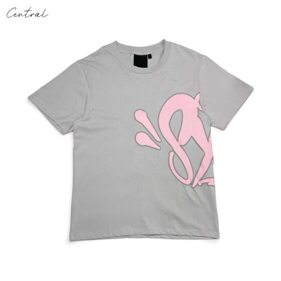 Gray and pink Syna World short set featuring a comfortable t-shirt and matching shorts by Closed.