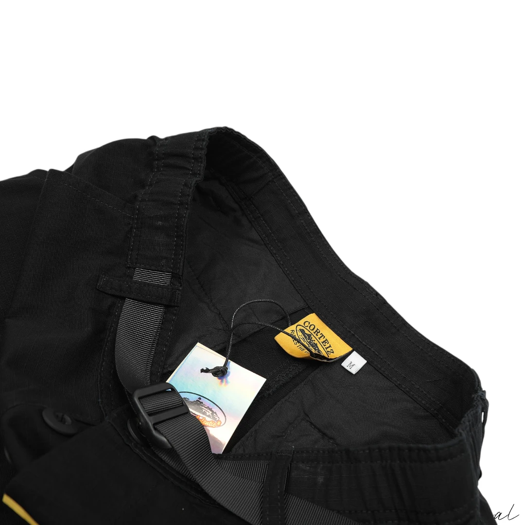 Corteiz Alcatraz Cargo Shorts - Black/White