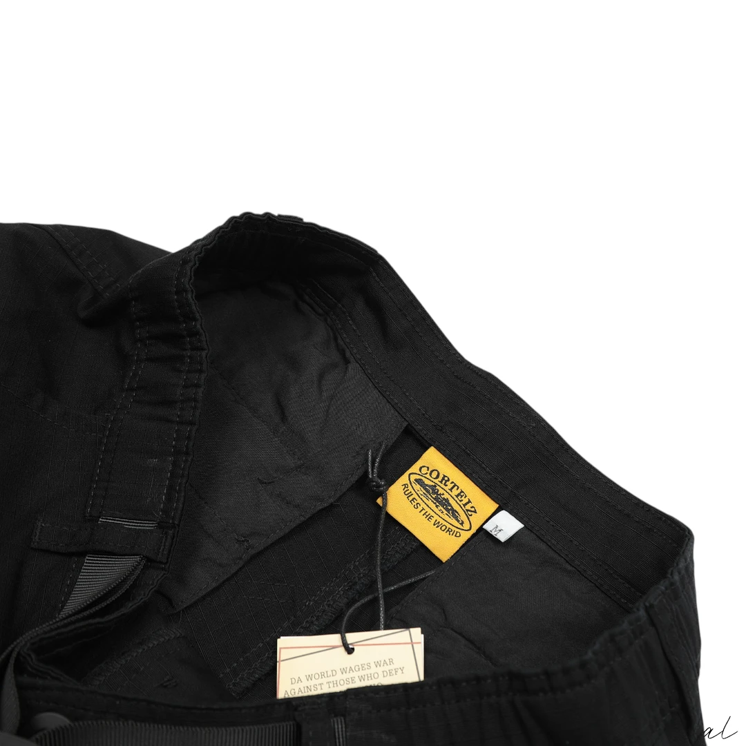 Corteiz Alcatraz Cargo Shorts - Black/Black