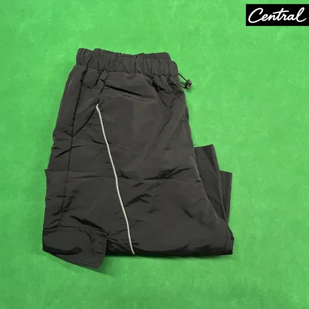 Mertra Short - DK082 Shorts Black