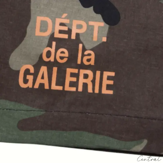 Gallery Dept. camouflage shorts