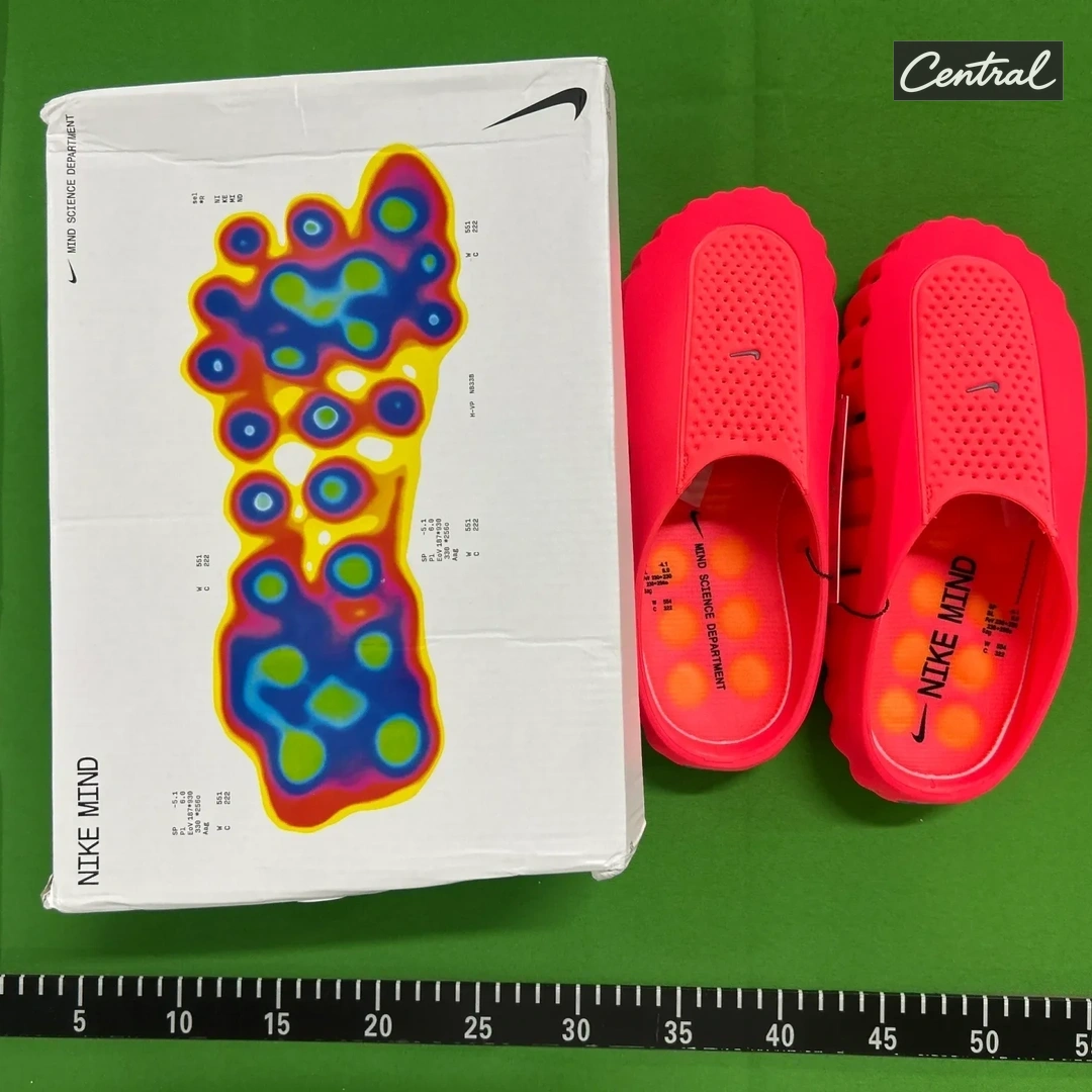 Nike Mind 001 Pregame Mules - Red