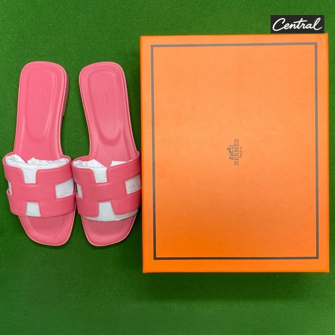 Hermès Oran Sandal - palm print powder