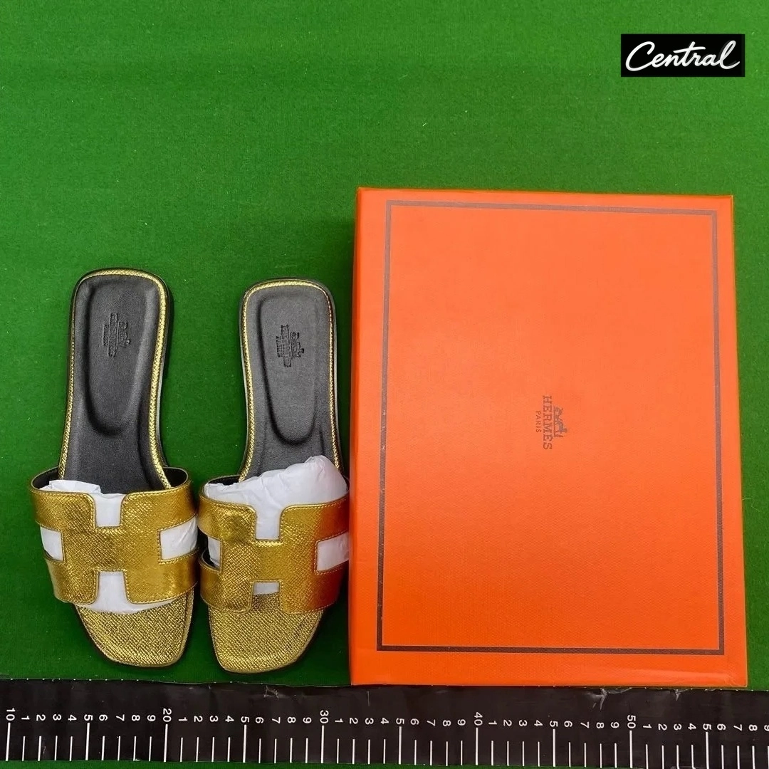 Hermès Oran Sandal - Palm gold