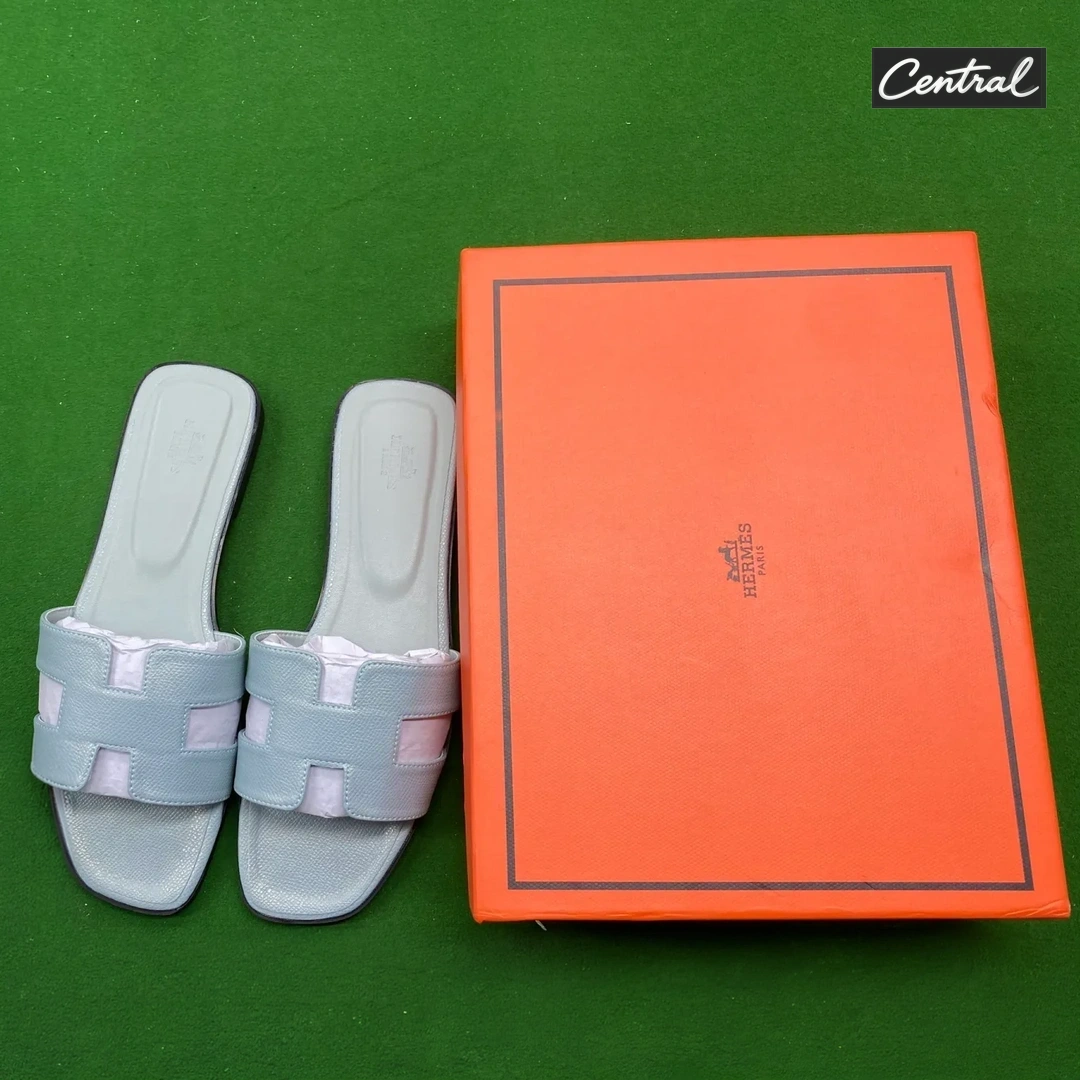 Hermès Oran Sandal - ice blue