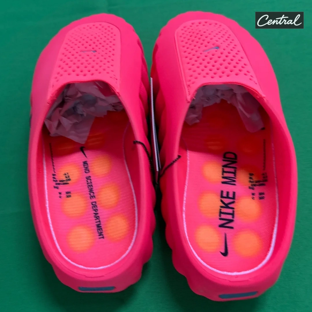 Nike Mind 001 Pregame Mules - Red