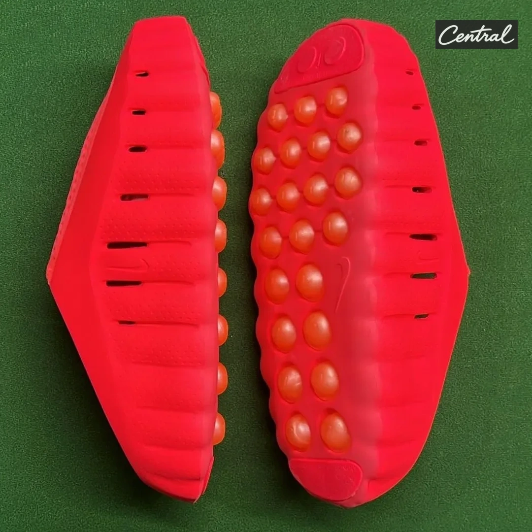 Nike Mind 001 Pregame Mules - Red orange bottom
