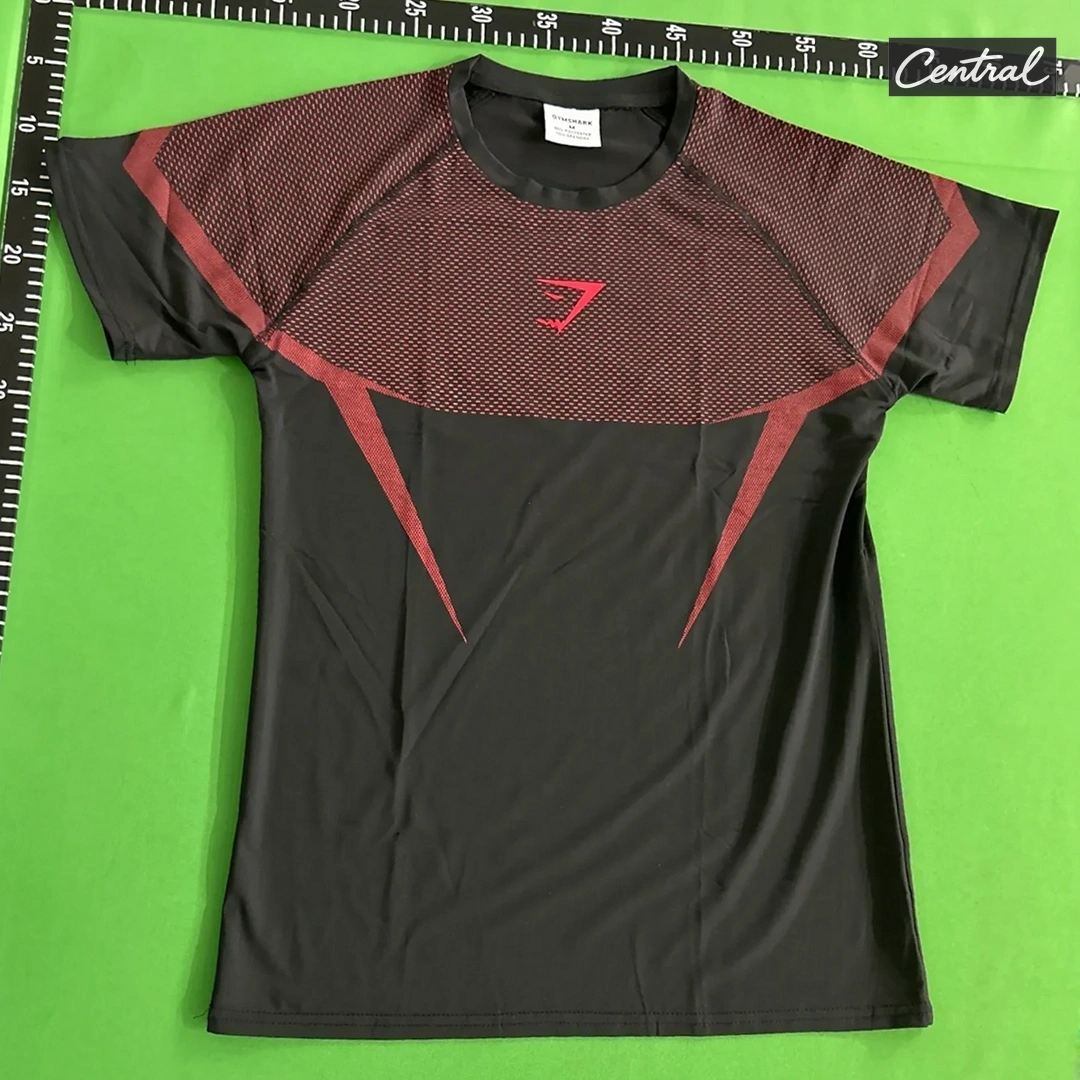 Gymshark T-Shirt - black red label