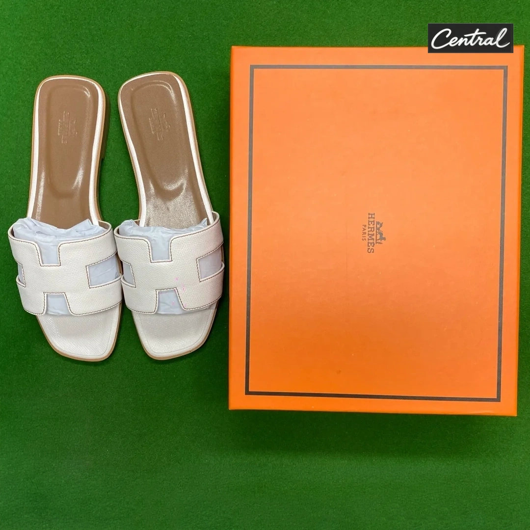Hermès Oran Sandal - Palm print classic white