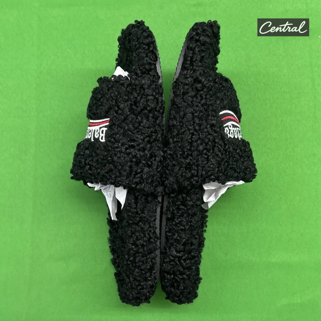 Balenciaga Slides - Black
