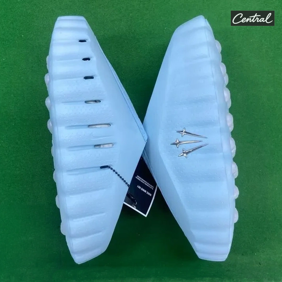 Nike Mind 001 Pregame Mules - Blue white background