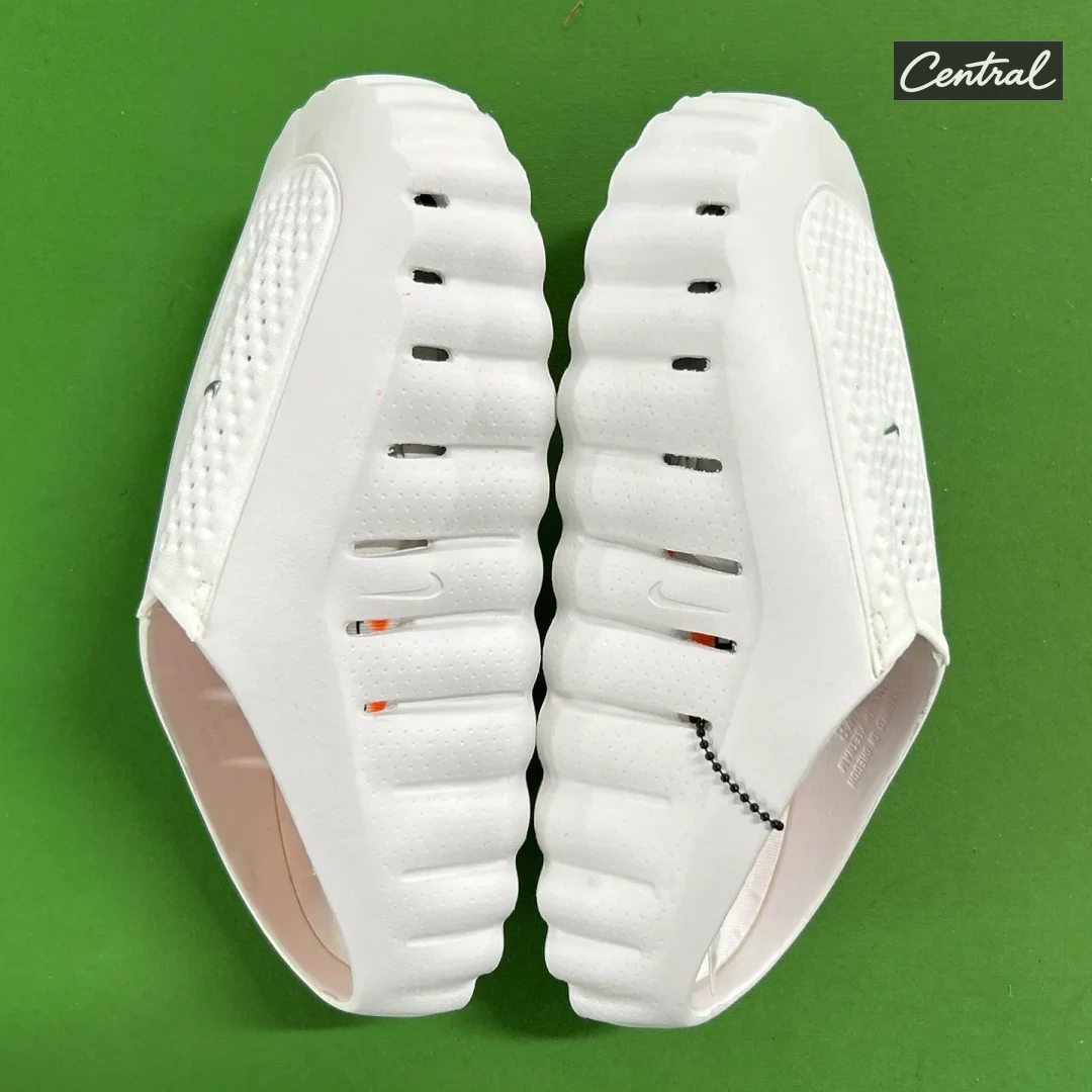Nike Mind 001 Pregame Mules - White orange bottom