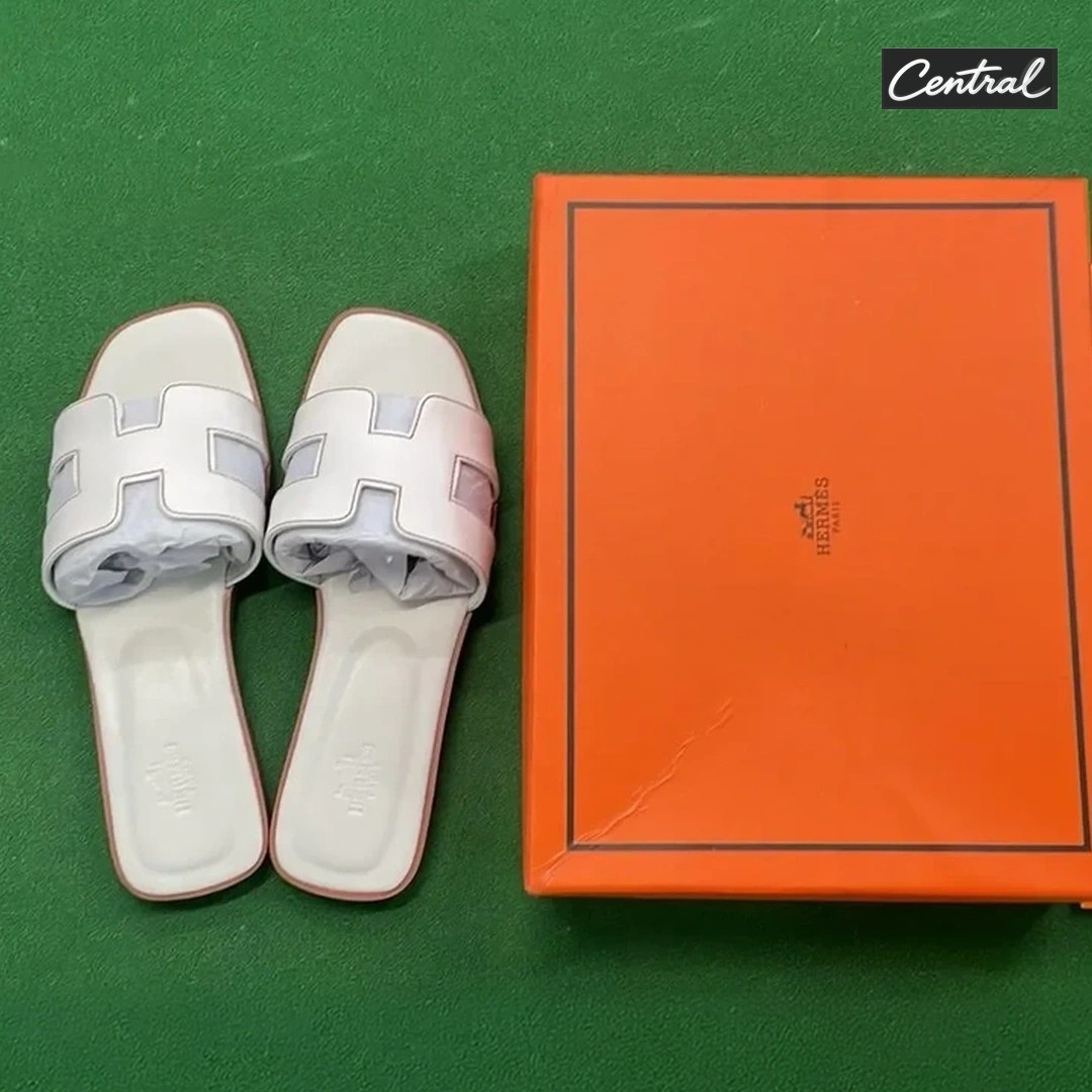 Hermès Oran Sandal - All inclusive sheep pattern white