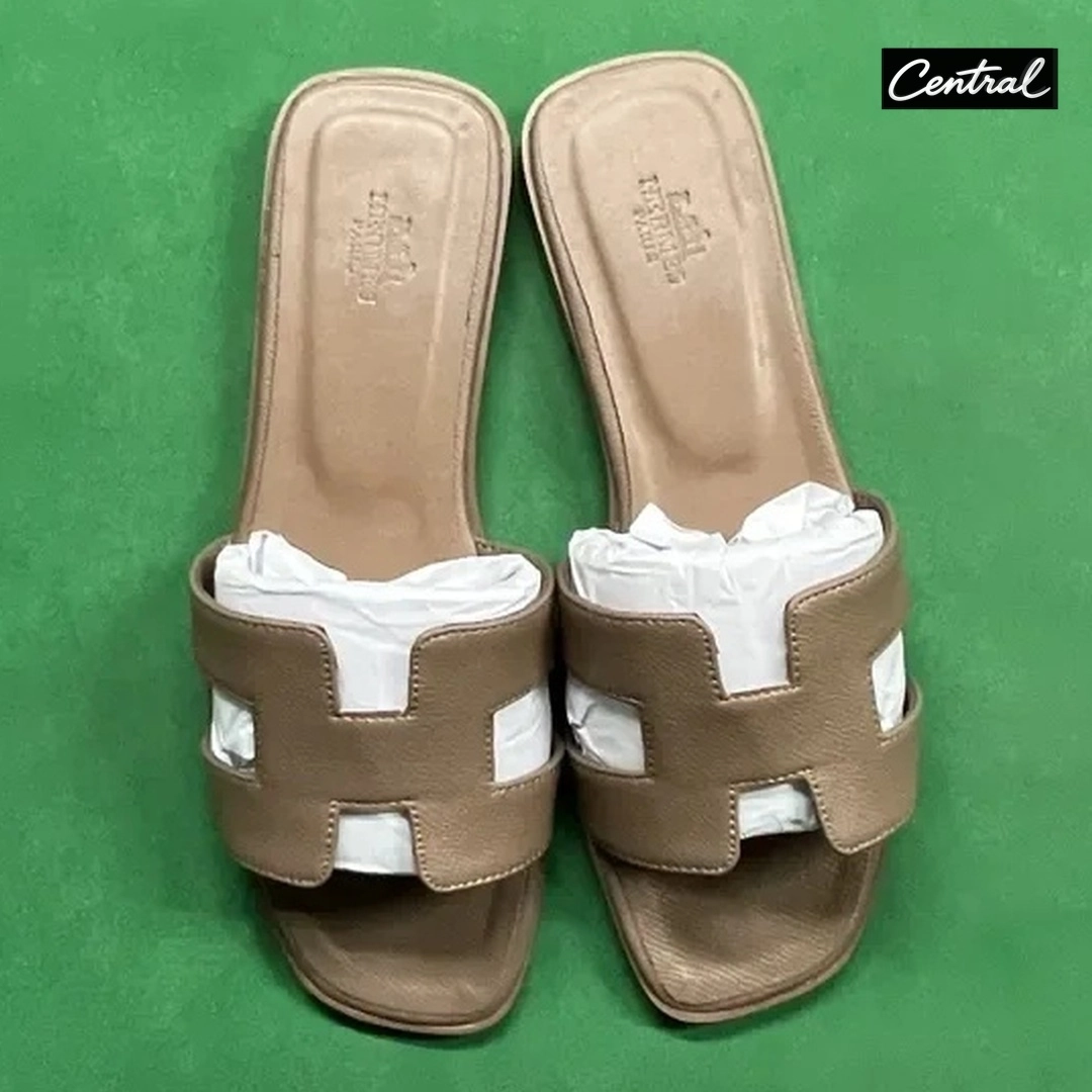 Hermès Oran Sandal - Elephant Gray