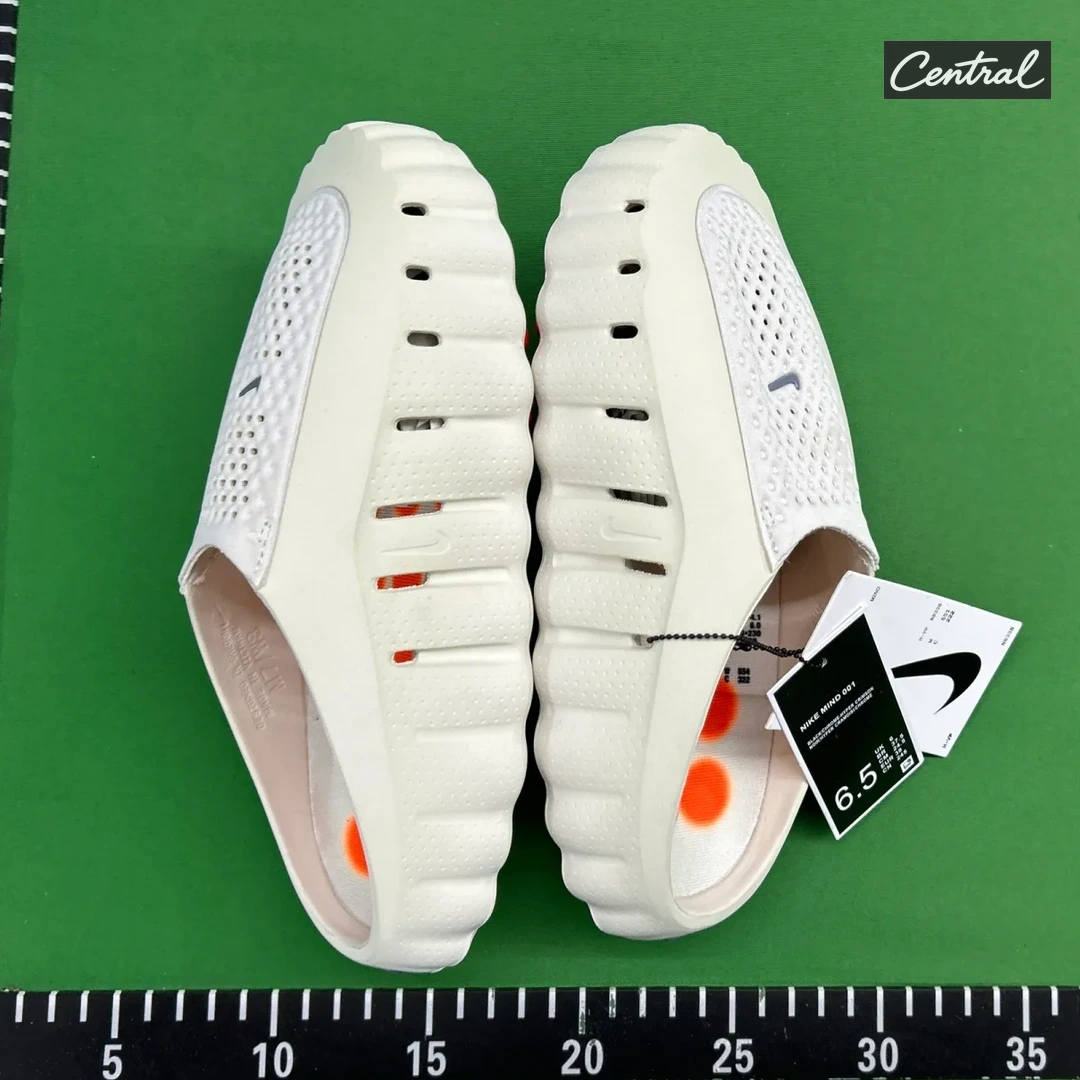Nike Mind 001 Pregame Mules - Beige
