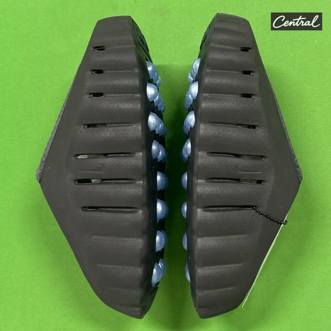 Nike Mind 001 Pregame Mules - Black blue background