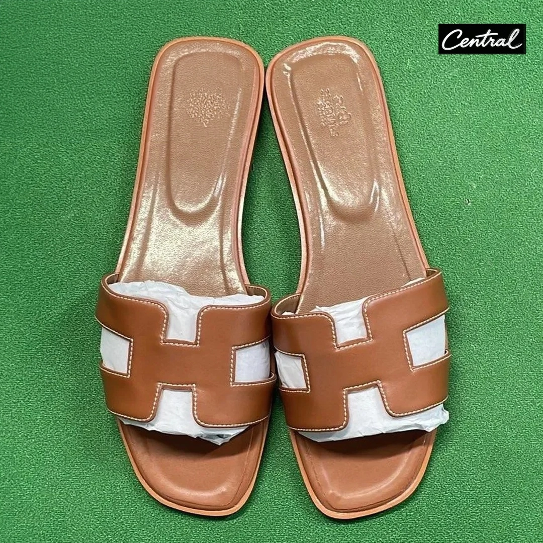 Hermès Oran Sandal - Sheep pattern classic brown