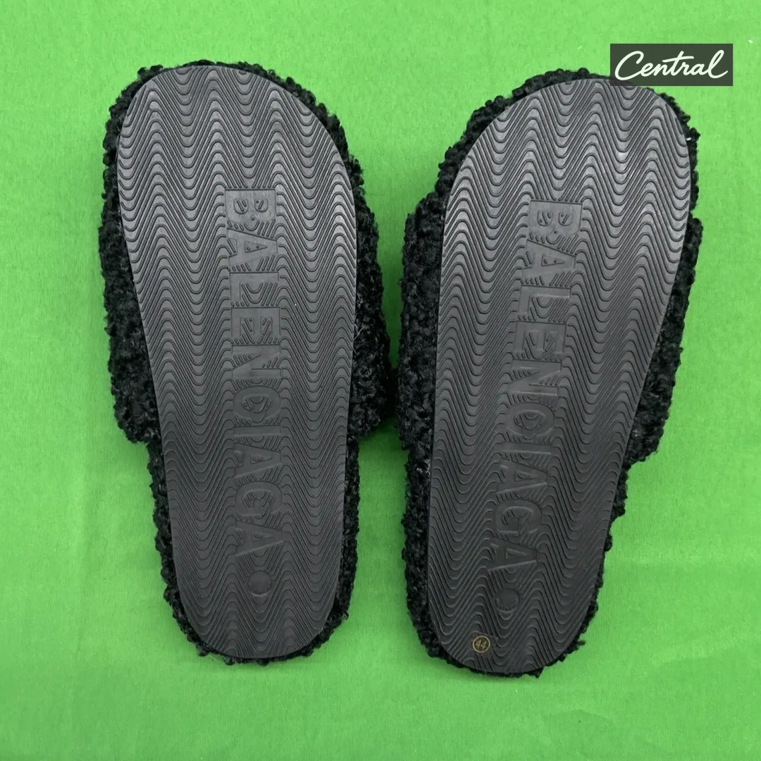 Balenciaga Slides - Black